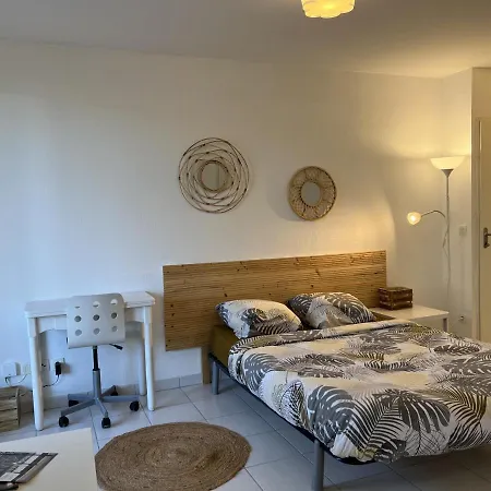 Le Petit Bastie : Studio Bucolique Proche Meett *